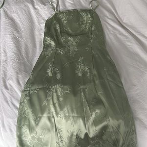 Fitted lightly floral dress